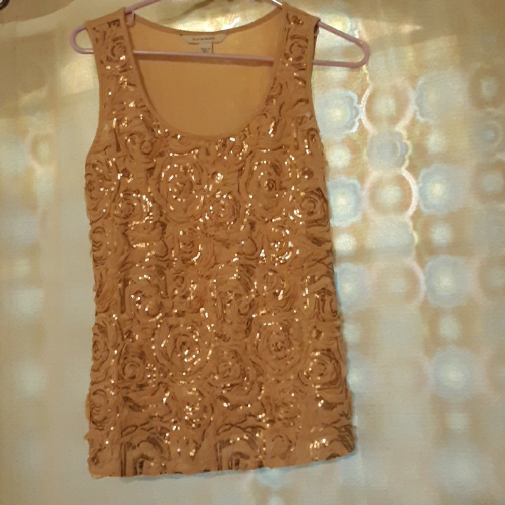 Rosette top